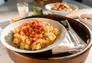 TURKEY BACON MAC & CHEESE WITH BROCCOLI 